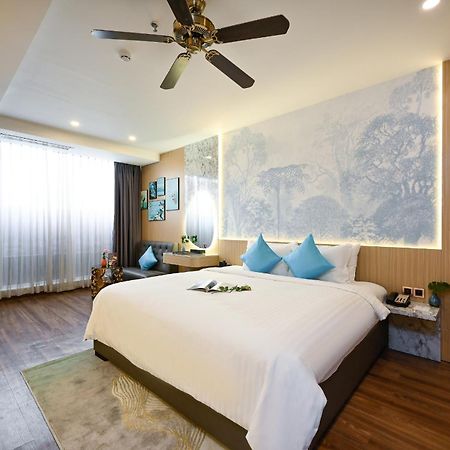 Cicilia City Hotel Saigon Center Thành Pho Ho Chí Minh Esterno foto